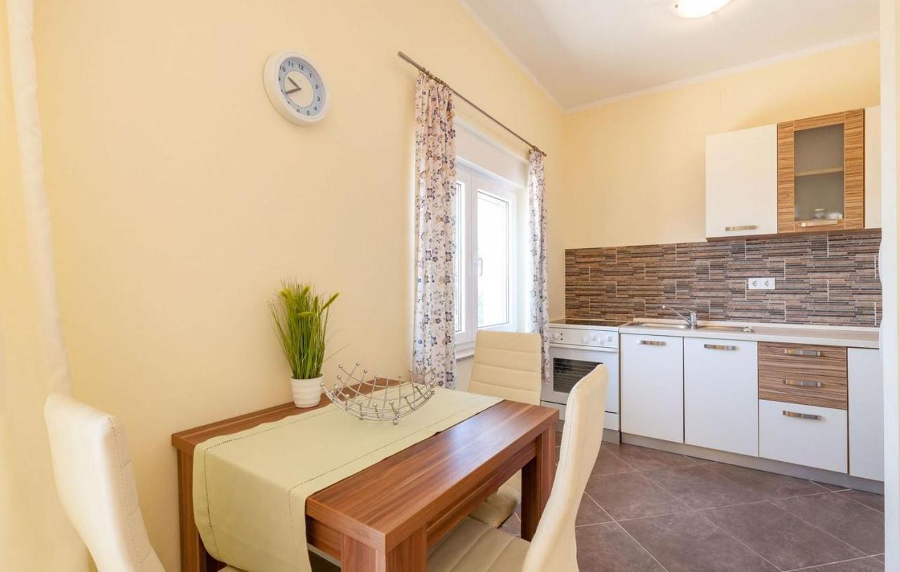 Apartments With A Parking Space Stanici, Omis - 17894 Exterior foto